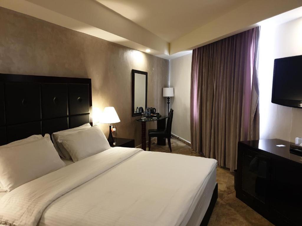 Yafko Hotel Aqaba Esterno foto